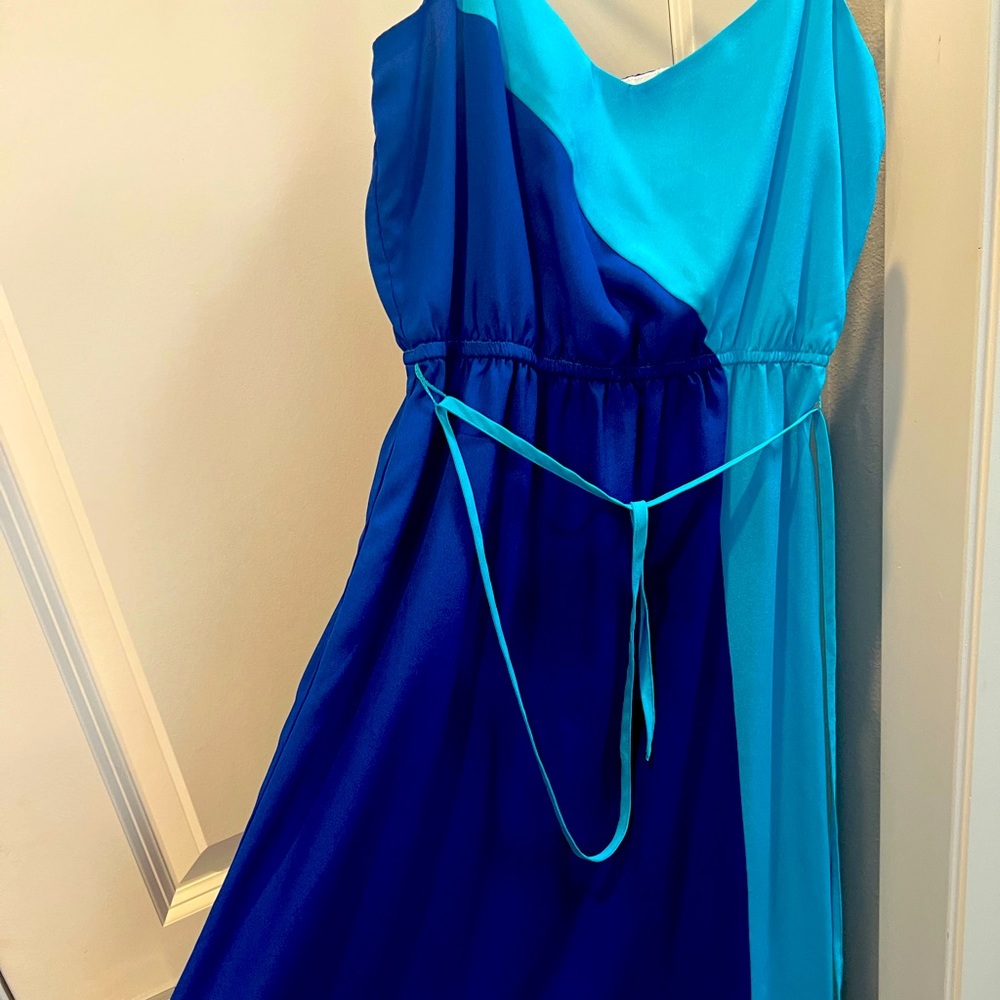 Flowy midi dress